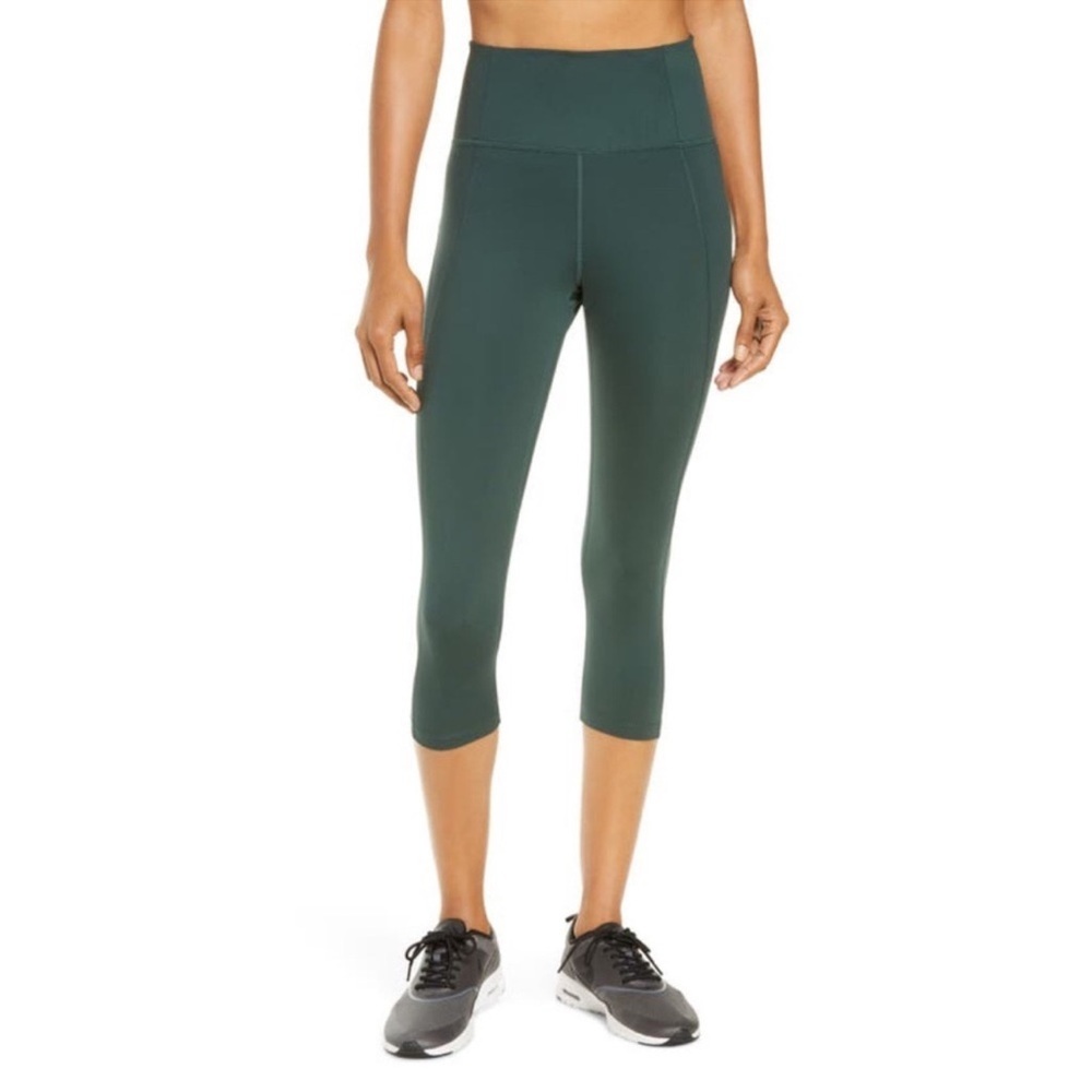 Girlfriend Collective High Waisted Capri Leggings Green Size S